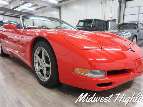 Used 2000 Chevrolet Corvette Convertible w/ Memory Pkg image 18