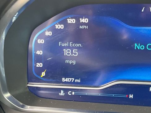 Used 2024 Chevrolet Suburban LT image 17