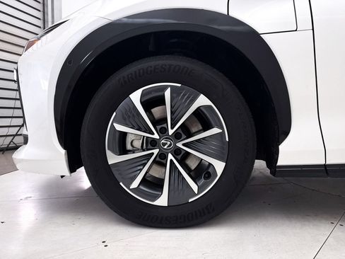 Used 2023 Lexus RZ 450e Premium w/ Technology Package AWD/4WD image 11