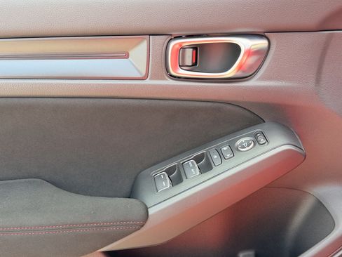 Used 2025 Honda Civic Type R image 12
