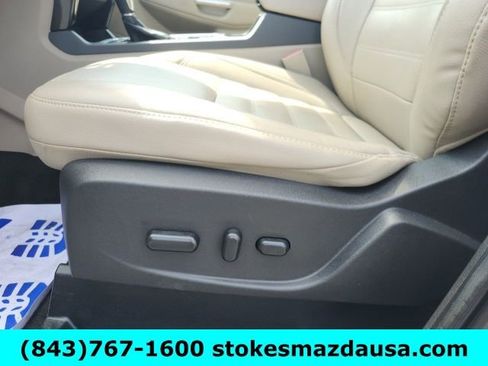 Used 2018 Ford Escape Titanium w/ Ford Safe & Smart Package image 14