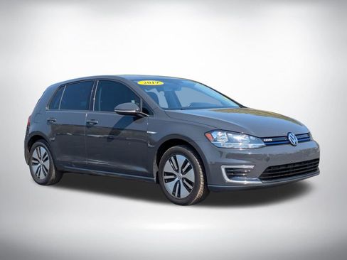 Used 2019 Volkswagen e-Golf SE image 2
