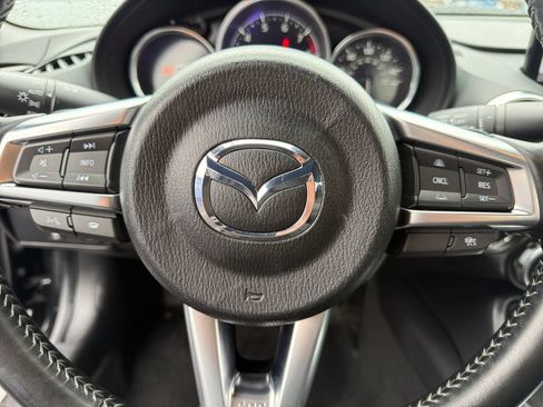 Used 2024 MAZDA MX-5 Miata RF Grand Touring RWD image 17