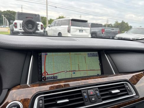 Used 2014 BMW 750Li xDrive AWD/4WD image 16