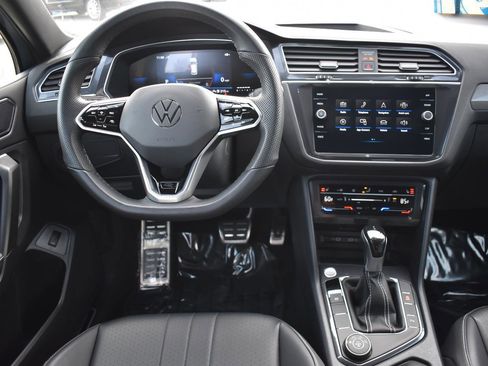 Used 2024 Volkswagen Tiguan SE R-Line w/ MDO Package, Two-Row image 20