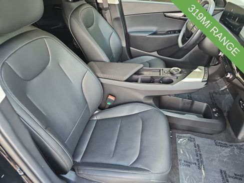 Used 2025 Kia EV6 Wind RWD image 18