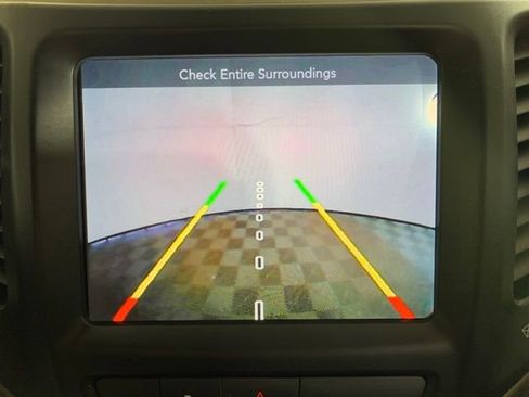 Used 2018 Jeep Cherokee Limited AWD/4WD image 9
