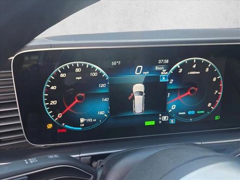 Used 2023 Mercedes-Benz GLS 450 4MATIC image 10
