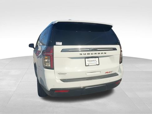 Used 2022 Chevrolet Suburban RST w/ Luxury Package AWD/4WD image 7