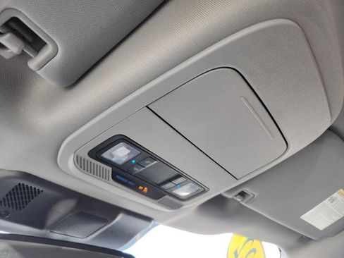 Certified 2022 Ford F150 XLT w/ Equipment Group 302A High image 18