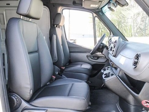 New 2025 Mercedes-Benz Sprinter 2500 image 17