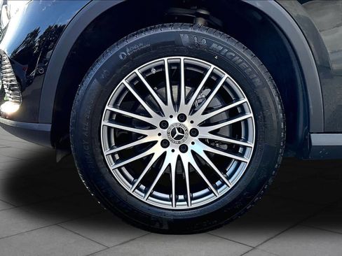 Used 2026 Mercedes-Benz GLC 300 4MATIC image 11