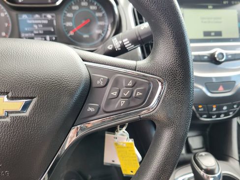 Used 2018 Chevrolet Cruze LT FWD image 18