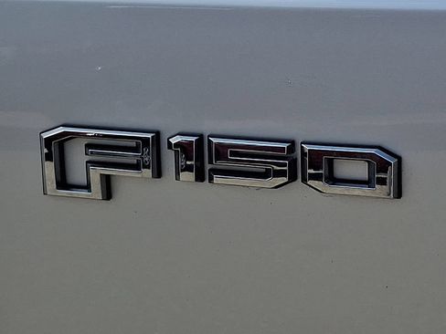 Used 2017 Ford F150 XLT w/ Equipment Group 302A Luxury AWD/4WD image 30