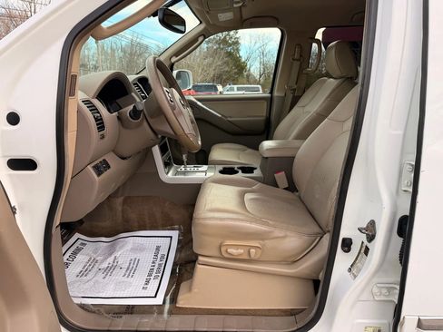 Used 2011 Nissan Pathfinder Silver w/ Protection Pkg image 11