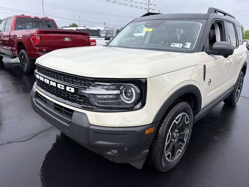 New 2025 Ford Bronco Sport Outer Banks w/ Outer Banks Tech Package+ AWD/4WD image 9