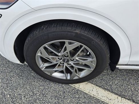 Used 2025 Genesis GV70 2.5T w/ Advanced Package image 18