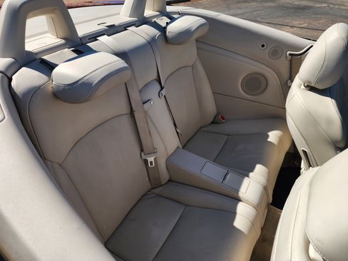 Used 2010 Lexus IS 350C image 15