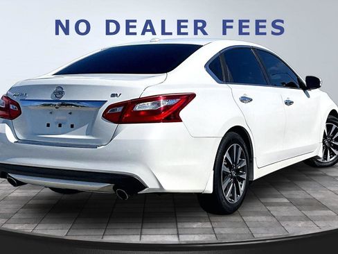 Used 2016 Nissan Altima 2.5 SV w/ Convenience Package FWD image 6