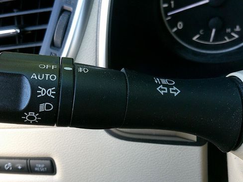 Used 2017 Nissan Murano Platinum w/ Platinum Technology Package image 13