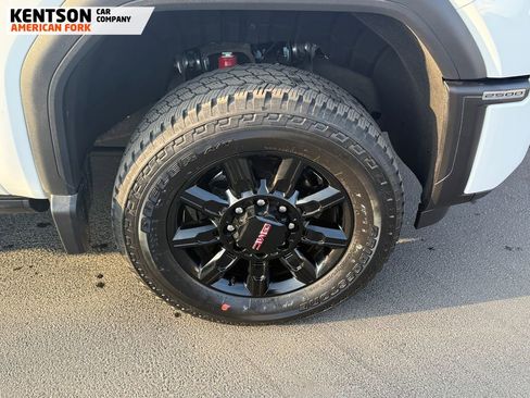 Used 2025 GMC Sierra 2500 AT4 image 15