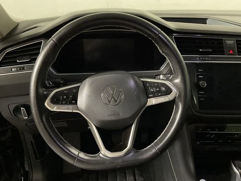 Used 2022 Volkswagen Tiguan SE AWD/4WD image 25