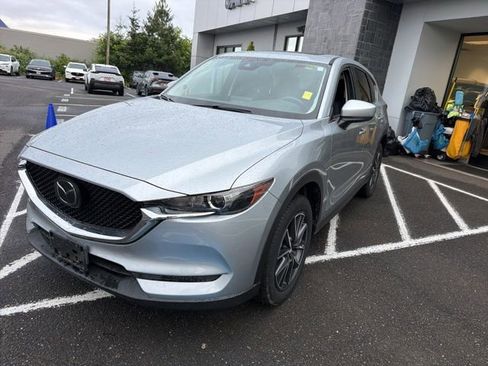 Used 2018 MAZDA CX-5 Touring w/ Preferred Equipment Package AWD/4WD image 3