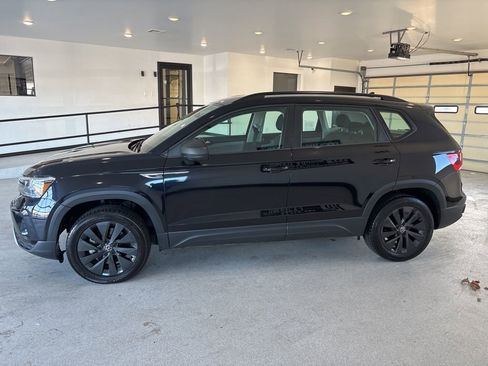Used 2024 Volkswagen Taos S FWD image 14