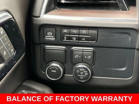 Used 2025 Chevrolet Suburban Premier RWD image 20
