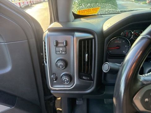 Used 2018 Chevrolet Silverado 1500 LT w/ All Star Edition AWD/4WD image 15