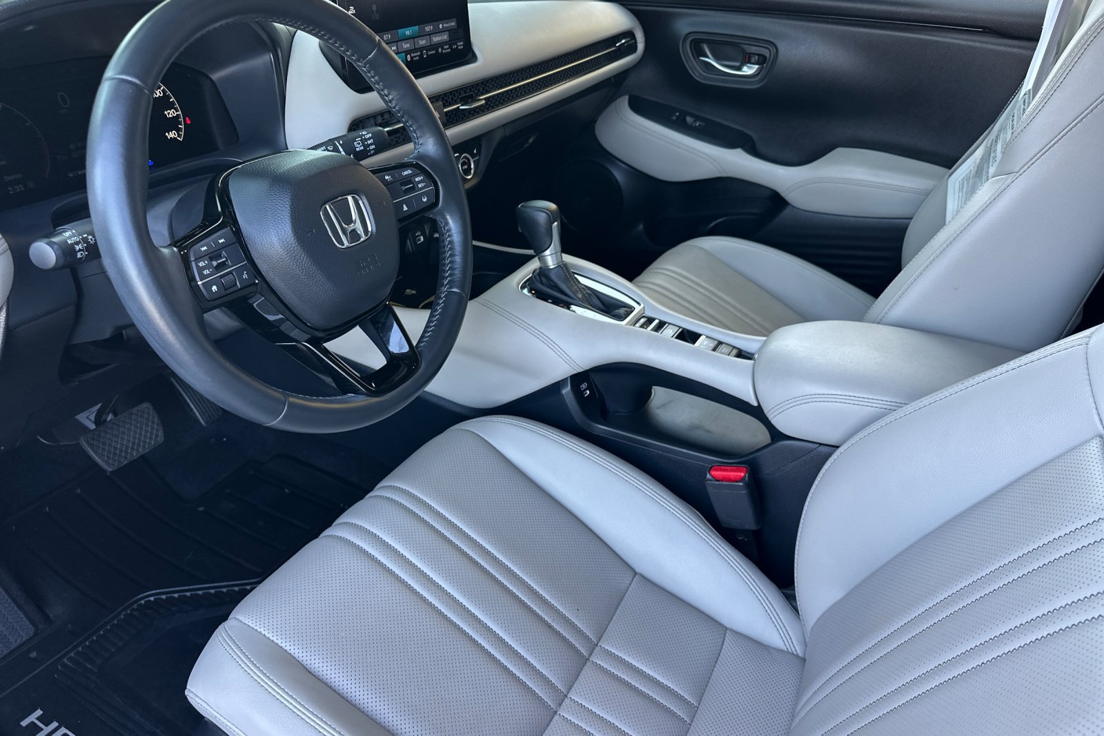 Certified 2024 Honda HR-V EX-L image 10