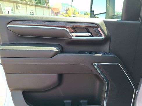 Used 2024 GMC Sierra 3500 SLE w/ SLE Convenience Package AWD/4WD image 17