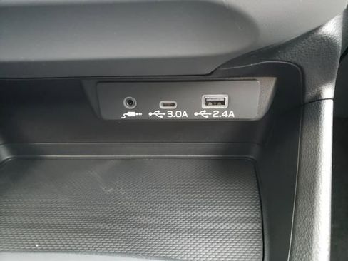 Used 2026 Subaru Crosstrek 2.0i Premium image 18