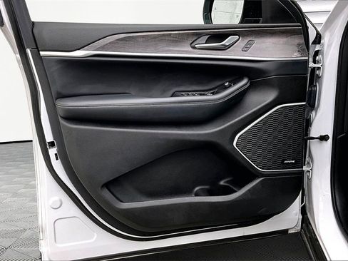 Used 2022 Jeep Grand Cherokee Limited 4xe image 23