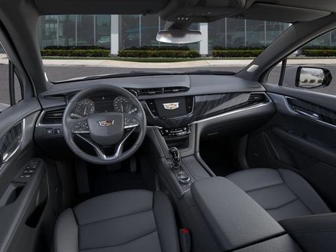Used 2025 Cadillac XT6 Premium Luxury FWD image 40