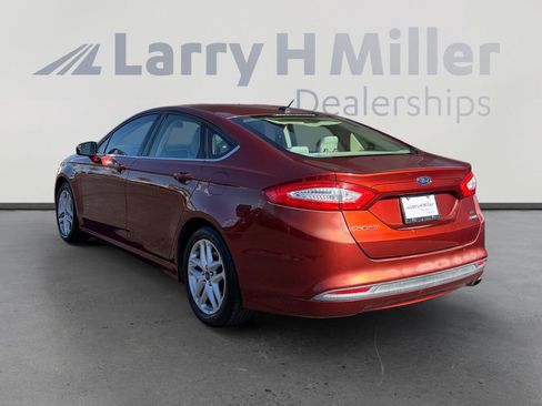 Used 2014 Ford Fusion SE image 3