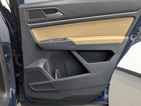 Used 2021 Volkswagen Atlas Cross Sport SEL image 19