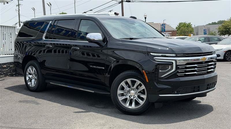 Used 2026 Chevrolet Suburban Premier RWD image 7