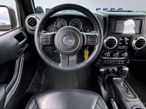 Used 2014 Jeep Wrangler Unlimited Sahara w/ Connectivity Group image 8