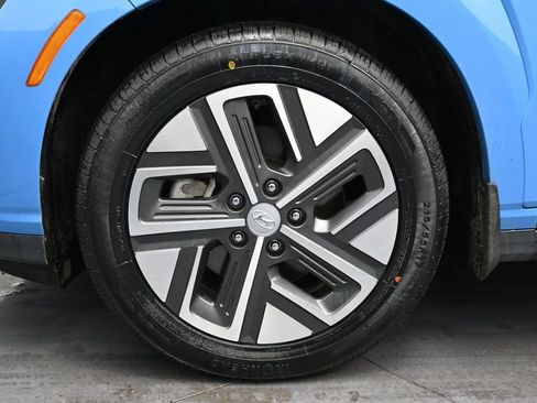 Used 2023 Hyundai Kona Limited image 12