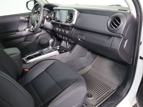 Used 2023 Toyota Tacoma 4x4 Double Cab image 18