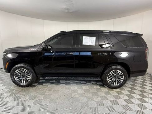 Used 2025 Chevrolet Tahoe Z71 w/ Comfort Package AWD/4WD image 3