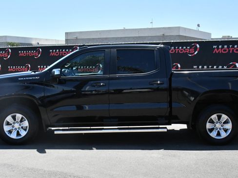 Used 2022 Chevrolet Silverado 1500 LT RWD image 4
