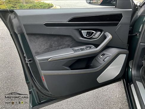 Used 2024 Lamborghini Urus S image 21