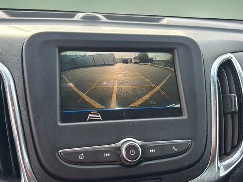 Used 2019 Chevrolet Equinox LT w/ Driver Convenience Package FWD image 12