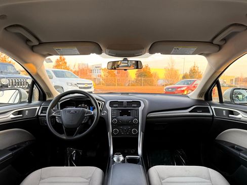 Used 2018 Ford Fusion S image 21