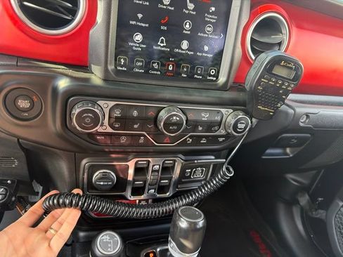 Used 2020 Jeep Gladiator Rubicon AWD/4WD image 4
