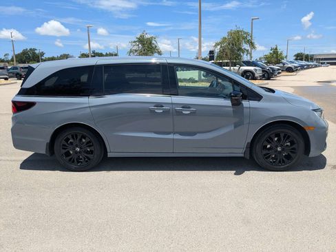 Used 2025 Honda Odyssey Sport-L image 4