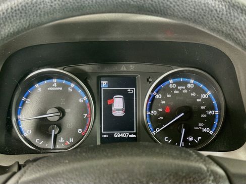 Used 2018 Toyota RAV4 LE w/ All Weather Liner Package AWD/4WD image 18