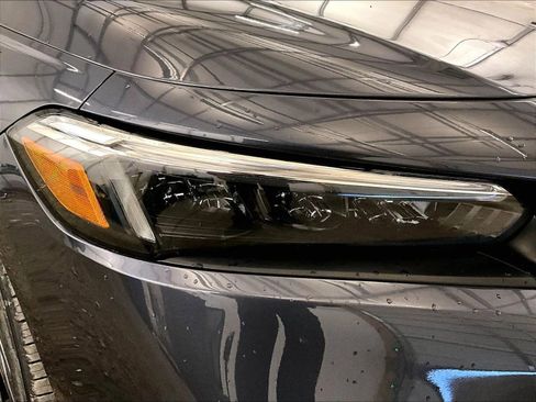 Used 2023 Honda Civic Sport image 27
